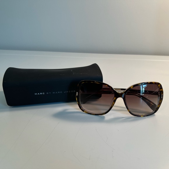 Marc by Marc Jacobs Sunglasses - Picture 8 of 8